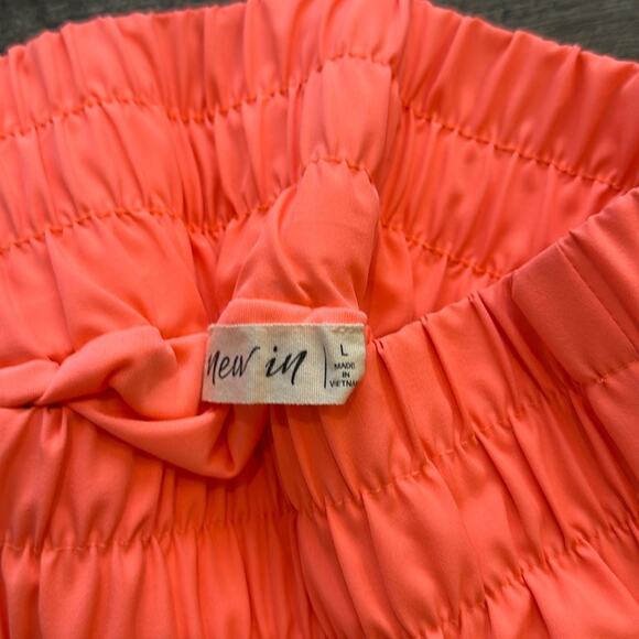 New In Large Coral Active Stretch Short - Picture 6 of 9